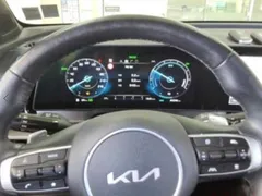 2023 Kia Sportage Signature 2WD, белый — фото 3