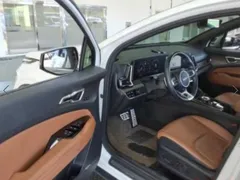 2023 Kia Sportage Signature 2WD, белый — фото 8