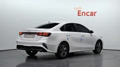 2024 Kia K3 1.6, белый — фото 2