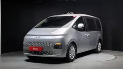 2022 Hyundai Staria Cargo 3-Seater, серо-серебристый — фото 1