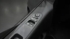 2022 Hyundai Staria Cargo 3-Seater, серо-серебристый — фото 20