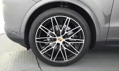 2024 Porsche Cayenne 3.0 Coupe, серый — фото 5