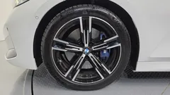 2024 BMW 3-Series 320i M Sport, белый — фото 5