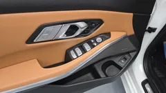 2024 BMW 3-Series 320i M Sport, белый — фото 20