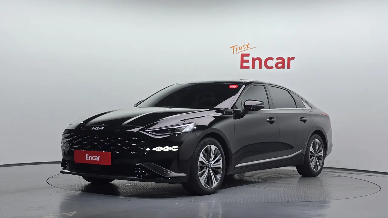 2023 Kia K8 Signature