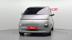 2023 Hyundai Staria Cargo 3-Seater, серо-серебристый — фото 3