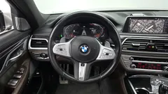 2022 BMW 7-Series 740Li xDrive M Sport Package, серебристый — фото 17