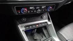 2023 Audi Q3 35 TDI Premium Sportback, белый — фото 17