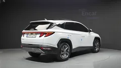 2023 Hyundai Tucson Inspiration 2WD, белый — фото 2