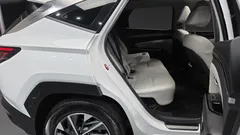 2023 Hyundai Tucson Inspiration 2WD, белый — фото 11