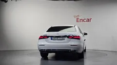 2022 Mercedes-Benz E-Class E350 4MATIC Avantgarde, белый — фото 4