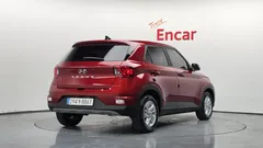 2023 Hyundai Venue 1,6 Premium, красный — фото 2