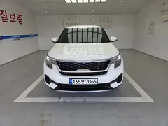 2023 Kia Seltos Gasoline 1.6 Turbo 2WD, белый — фото 12
