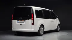 2024 Hyundai Staria L3.5 Tourer 11-Seater, белый — фото 2