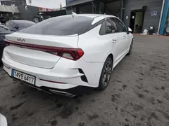 2023 Kia K5 2.0, белый — фото 3