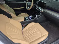 2023 Kia K5 2.0, белый — фото 5