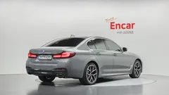 2022 BMW 5-Series 530e M Sport, серый — фото 2