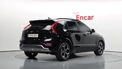 2023 Kia Niro Signature, чёрный — фото 2