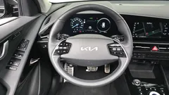 2023 Kia Niro Signature, чёрный — фото 13
