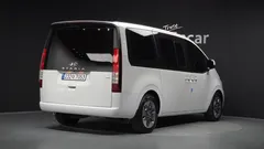 2023 Hyundai Staria 4WD Tourer 9-Seater, белый — фото 2