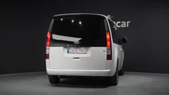 2023 Hyundai Staria 4WD Tourer 9-Seater, белый — фото 4