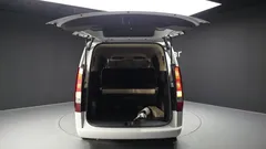 2023 Hyundai Staria 4WD Tourer 9-Seater, белый — фото 20