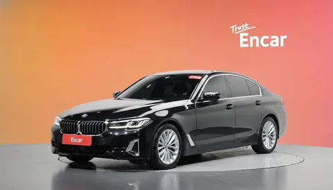 2023 BMW 5-Series 520i Luxury
