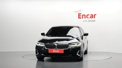 2023 BMW 5-Series 520i Luxury, чёрный — фото 3