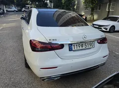 2023 Mercedes-Benz E-Class E450 4MATIC Exclusive, белый — фото 3