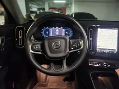 2023 Volvo XC40 B4 Ultimate Bright, чёрный — фото 17