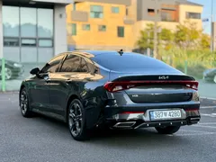 2023 Kia K5 1.6 Turbo, серый — фото 2