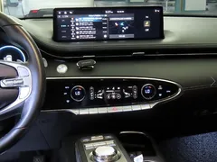 2023 Genesis GV70 2.5T Gasoline AWD, белый — фото 10