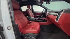 2022 Porsche Cayenne 3.0 COUPE PLATINUM EDITION, белый — фото 16