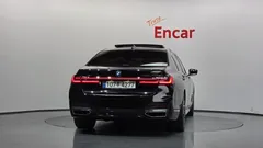2022 BMW 7-Series 740Li xDrive M Sport Package, чёрный — фото 4