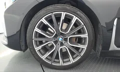 2022 BMW 7-Series 740Li xDrive M Sport Package, чёрный — фото 5