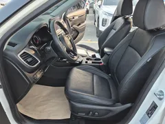 2023 Kia Seltos Gasoline 1.6 Turbo 2WD, белый — фото 10