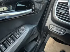 2023 Kia Seltos Gasoline 1.6 Turbo 2WD, белый — фото 16