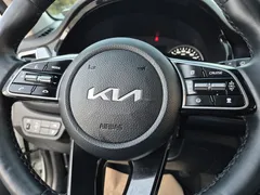 2023 Kia Seltos Gasoline 1.6 Turbo 2WD, белый — фото 17