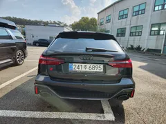 2025 Audi RS6 4.0 TFSI Quattro Avant Performance, чёрный — фото 2