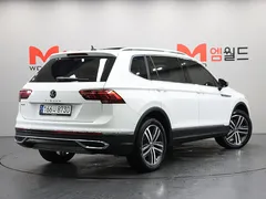 2023 Volkswagen Tiguan 2.0 TSI Prestige, перламутровый — фото 3