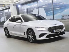 2022 Genesis G70 Gasoline 2.0T 2WD, белый — фото 2