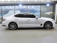 2022 Genesis G70 Gasoline 2.0T 2WD, белый — фото 4