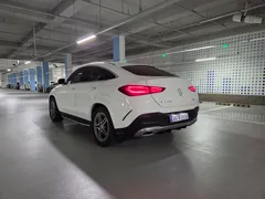 2022 Mercedes-Benz GLE-Class GLE350e 4MATIC Coupe, белый — фото 4