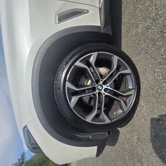 2022 BMW X5 xDrive 40i xLine, белый — фото 5