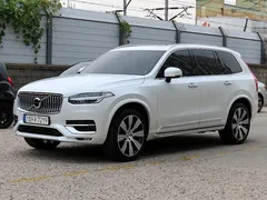 2022 Volvo XC90 B6 Inscription, белый — фото 2