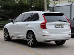 2022 Volvo XC90 B6 Inscription, белый — фото 3