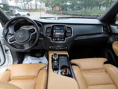 2022 Volvo XC90 B6 Inscription, белый — фото 14