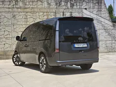 2023 Hyundai Staria L3.5 Lounge 7-Seater, серый — фото 4