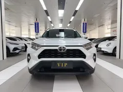 2022 Toyota RAV4 2.0L CVT 2WD Urban, белый — фото 2