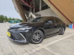2023 Toyota Camry 2.5G Luxury, чёрный — фото 1